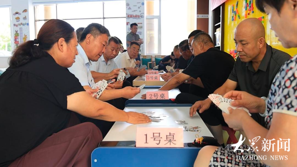 多样的社区, 社区居民崔, https